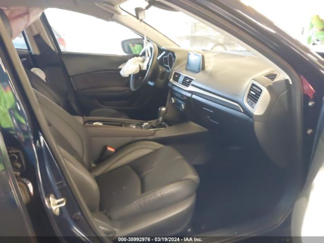 3MZBN1L33JM273984 Mazda Mazda3 Touring
