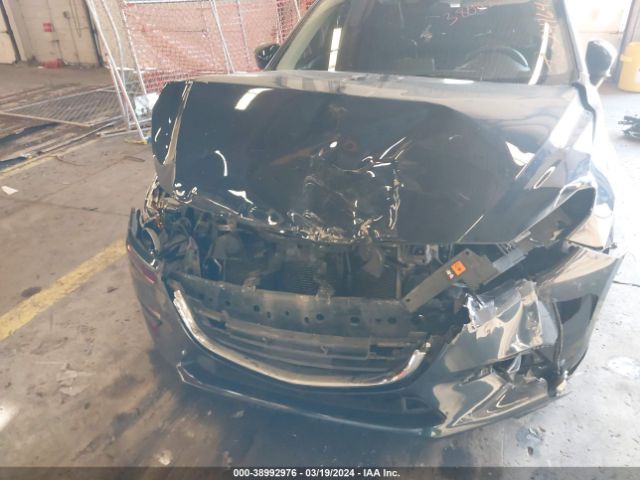 3MZBN1L33JM273984 Mazda Mazda3 Touring