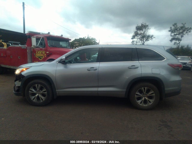 Toyota Highlander Le V6 2016 5TDBKRFH9GS313172 Image 14