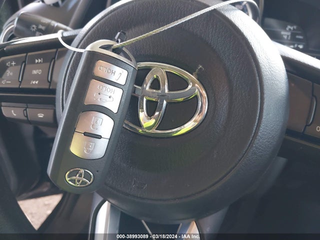 Toyota YARIS LE 2019 3MYDLBYV0KY528832 Image 11