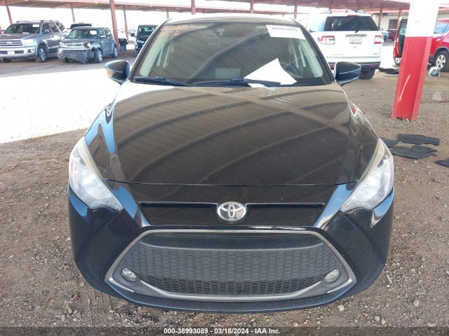 Toyota YARIS LE 2019 3MYDLBYV0KY528832 Image 12