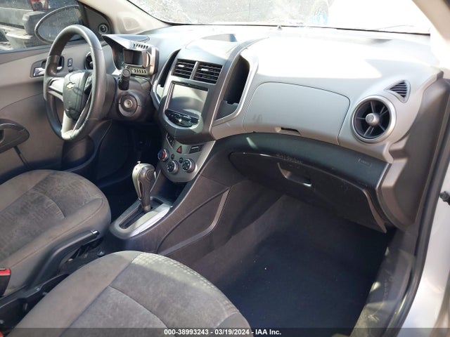 Chevrolet Sonic Ls Auto 2014 1G1JA5SH4E4233440 Image 5