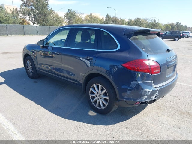 2012 PORSCHE CAYENNE WP1AA2A22CLA00015 Photo 2