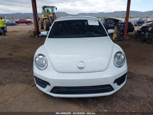 3VWFD7AT1JM701898 Volkswagen Beetle 2.0t Coast/2.0t S