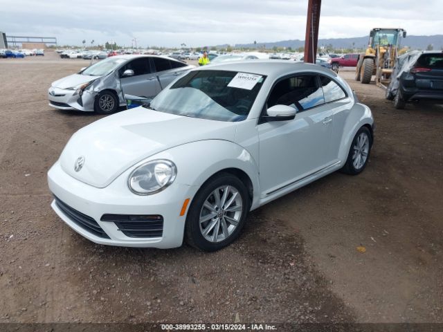 3VWFD7AT1JM701898 Volkswagen Beetle 2.0t Coast/2.0t S