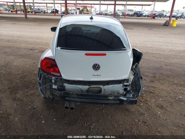 3VWFD7AT1JM701898 Volkswagen Beetle 2.0t Coast/2.0t S