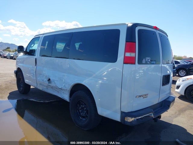 1GBWGFFG1G1223833 Chevrolet Express 2500 Lt