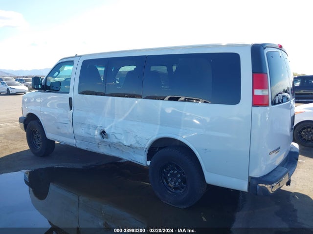 1GBWGFFG1G1223833 Chevrolet Express 2500 Lt