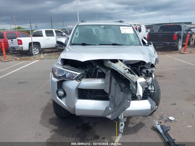 Toyota 4RUNNER SR5 2019 JTEZU5JR4K5200760 Image 13