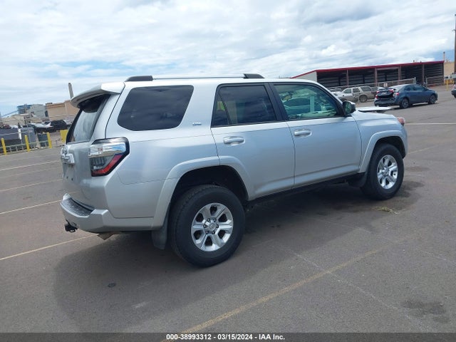 Toyota 4RUNNER SR5 2019 JTEZU5JR4K5200760 Image 4