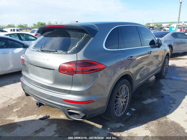 2016 PORSCHE CAYENNE WP1AA2A20GKA11509 Photo 3
