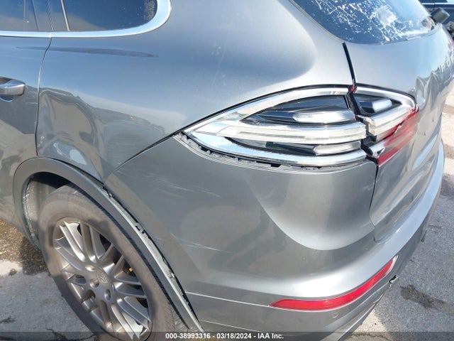 2016 PORSCHE CAYENNE WP1AA2A20GKA11509 Photo 5