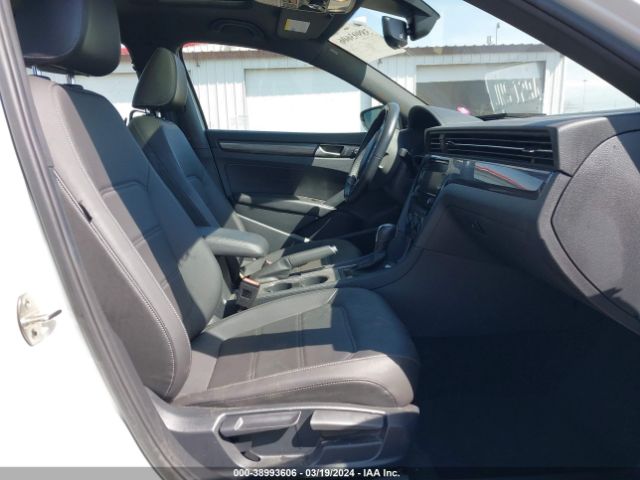 1VWMA7A31NC005954 Volkswagen Passat 2.0t R-line