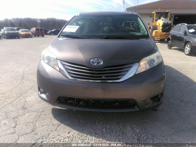Toyota Sienna Xle 7 Passenger 2015 5TDDK3DC7FS105061 Image 13