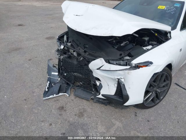 JTHBA1D27K5100639 Lexus IS 300