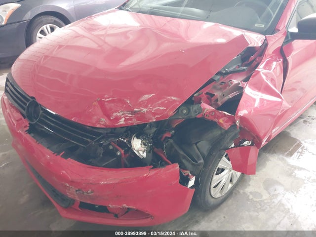 3VW2K7AJXEM428484 Volkswagen Jetta 2.0l S