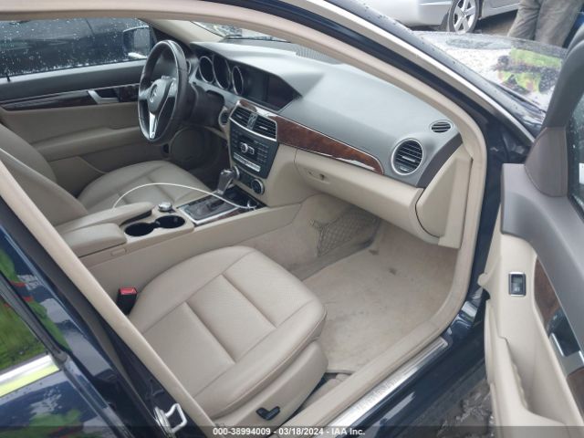 WDDGF8AB9ER303055 Mercedes-Benz C 300 Luxury 4matic/sport 4matic
