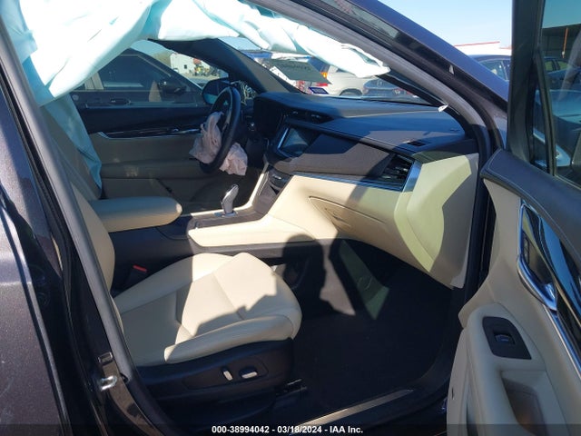 1GYKNARS4JZ154822 Cadillac Xt5 Standard