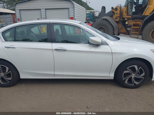 Honda ACCORD LX 2017 1HGCR2F37HA242372 Image 13