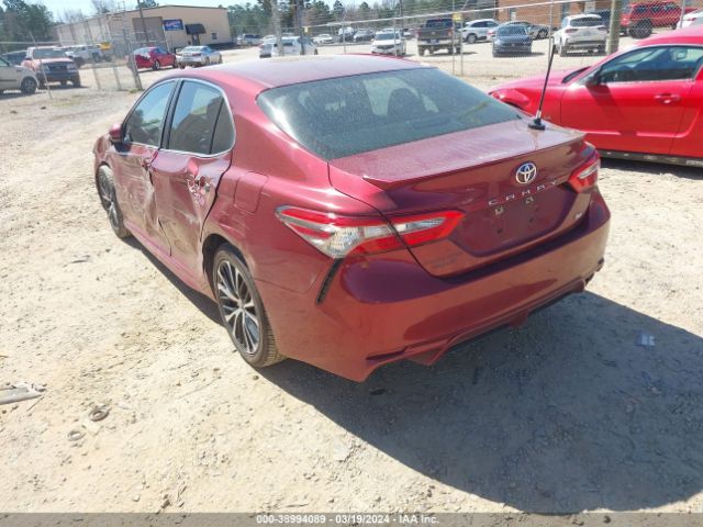 4T1B11HK1JU660233 Toyota CAMRY SE