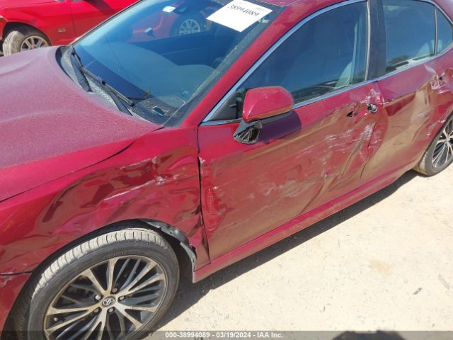 4T1B11HK1JU660233 Toyota CAMRY SE