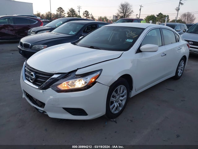 Nissan Altima 2.5 S 2018 1N4AL3AP8JC159685 Image 2