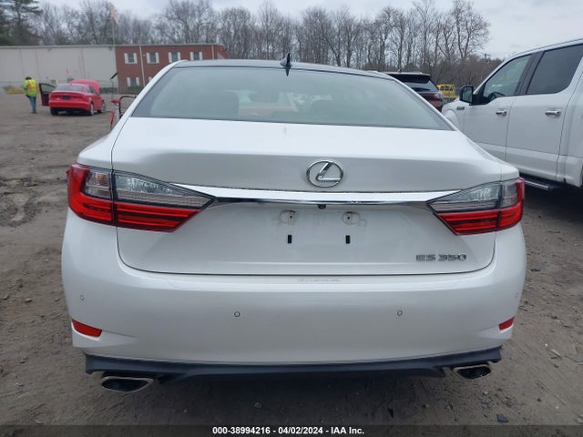 Lexus ES 350 2016 JTHBK1GG7G2219935 Image 16