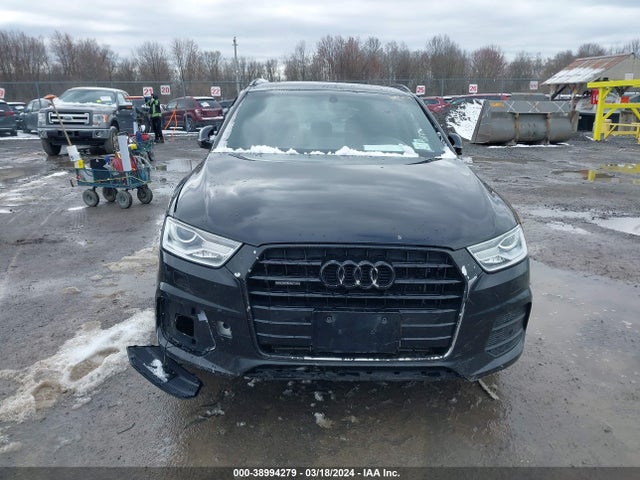 WA1ECCFS2HR008383 Audi Q3 2.0t Premium