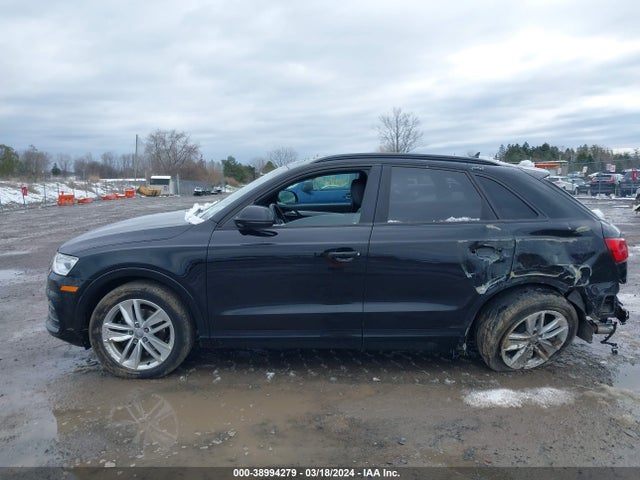 WA1ECCFS2HR008383 Audi Q3 2.0t Premium