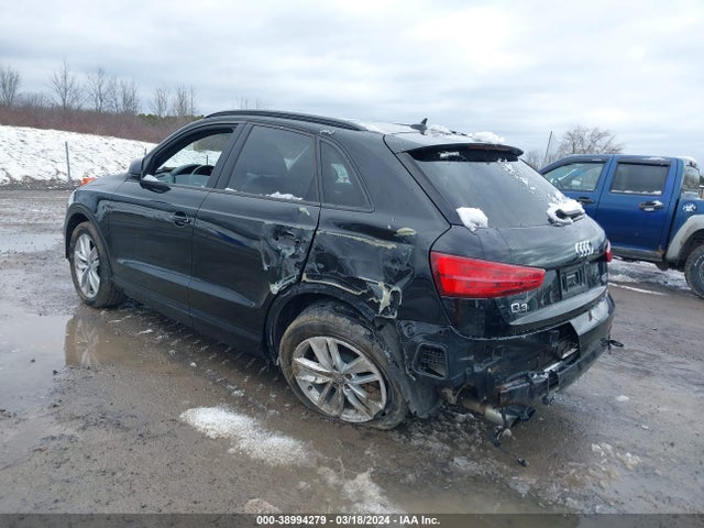 WA1ECCFS2HR008383 Audi Q3 2.0t Premium