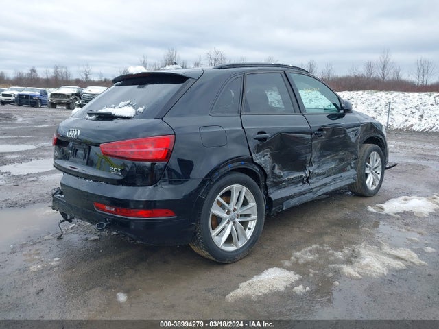 WA1ECCFS2HR008383 Audi Q3 2.0t Premium