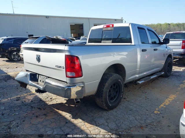 1C6RR7FT6KS520029 RAM 1500 Classic Tradesman Quad Cab 4x4 6'4 Box