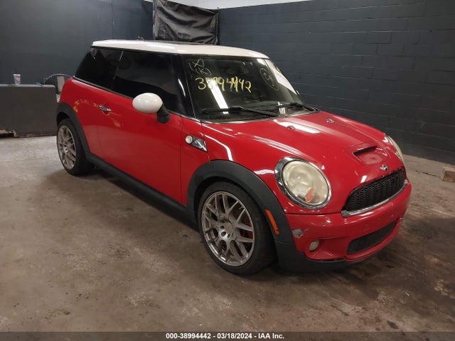2009 MINI COOPER S WMWMF73549TT96670 Photo 0