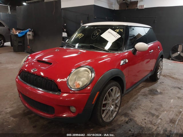 2009 MINI COOPER S WMWMF73549TT96670 Photo 1
