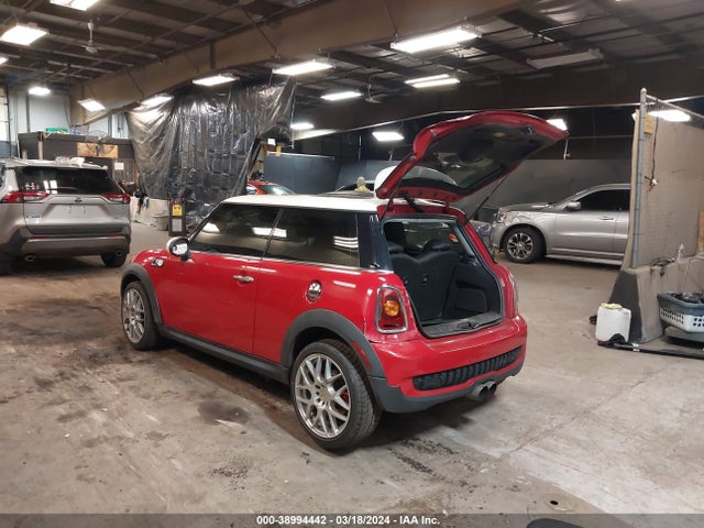 2009 MINI COOPER S WMWMF73549TT96670 Photo 2