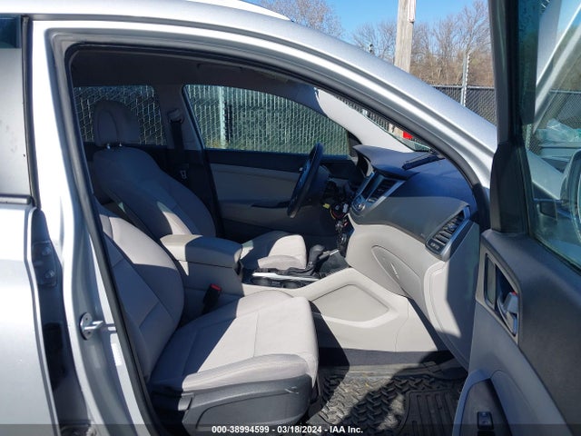 Hyundai TUCSON SEL 2018 KM8J3CA43JU688497 Image 5
