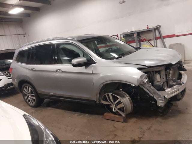 Honda Pilot Elite 2016 5FNYF6H04GB027349 Image 14