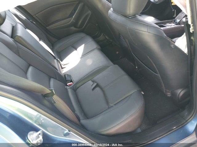 3MZBN1V31JM275584 Mazda Mazda3 Touring