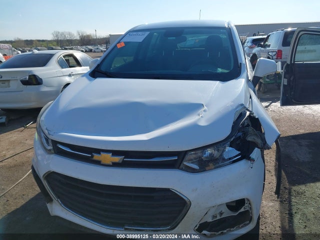 Chevrolet TRAX LS 2018 3GNCJKSB4JL224856 Image 12