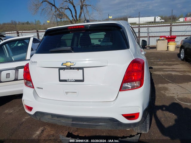 Chevrolet TRAX LS 2018 3GNCJKSB4JL224856 Image 16