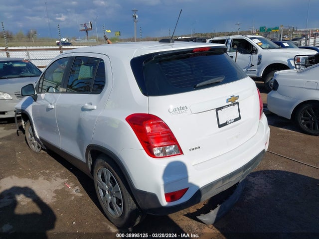 Chevrolet TRAX LS 2018 3GNCJKSB4JL224856 Image 3