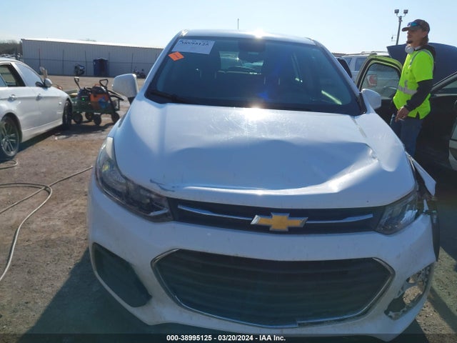 Chevrolet TRAX LS 2018 3GNCJKSB4JL224856 Image 6