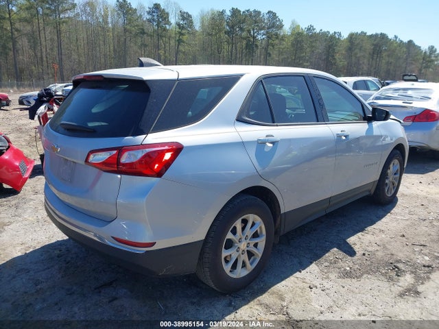 Chevrolet EQUINOX LS 2018 2GNAXHEV4J6245161 Image 4