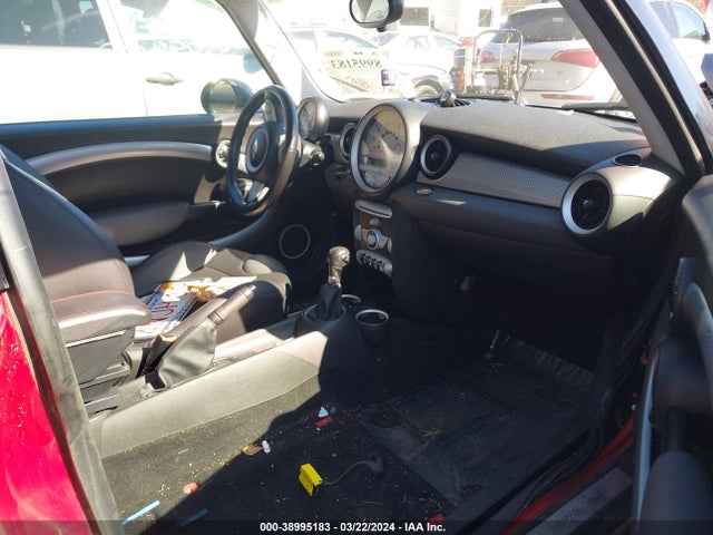 2010 MINI COOPER S WMWMF7C59ATZ73567 Photo 4
