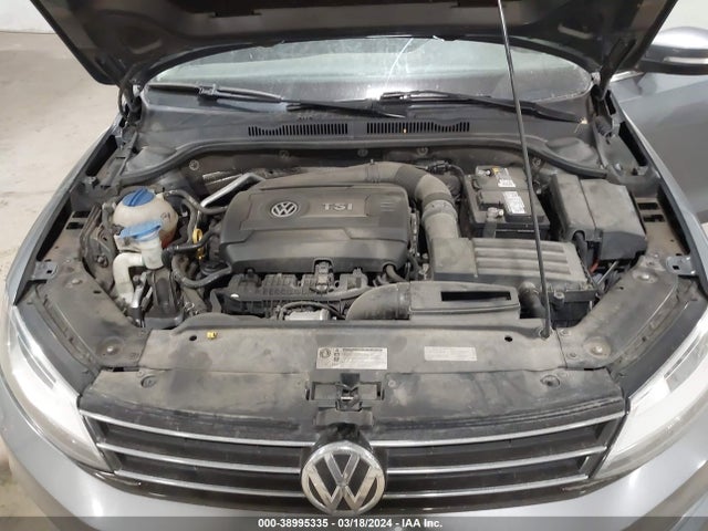 3VWD17AJ9FM287985 Volkswagen Jetta 1.8t Se