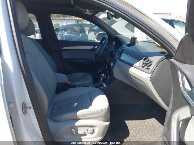 WA1JCCFS5JR030284 Audi Q3 2.0t Premium/2.0t Sport Premium
