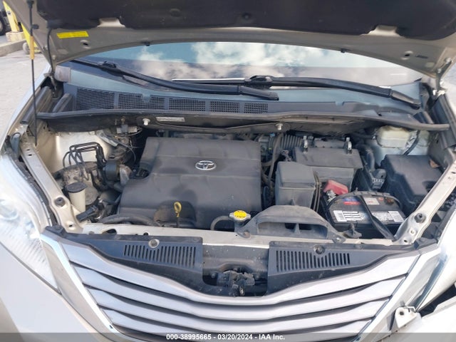 Toyota Sienna Xle 8 Passenger 2015 5TDYK3DC1FS561154 Image 10