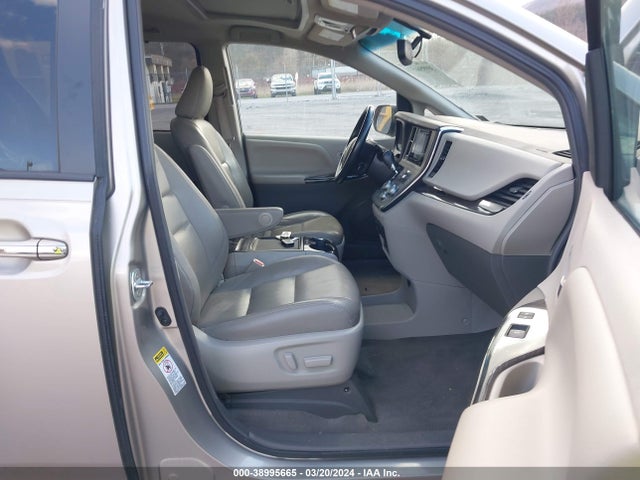 Toyota Sienna Xle 8 Passenger 2015 5TDYK3DC1FS561154 Image 5