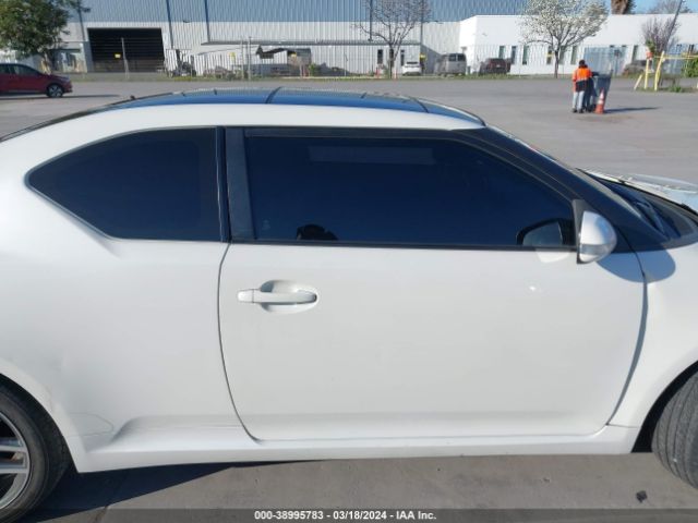 JTKJF5C76GJ023806 Scion TC