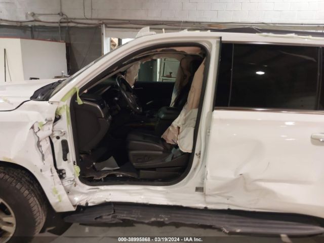 1GNSKHKC8KR333657 Chevrolet Suburban Lt
